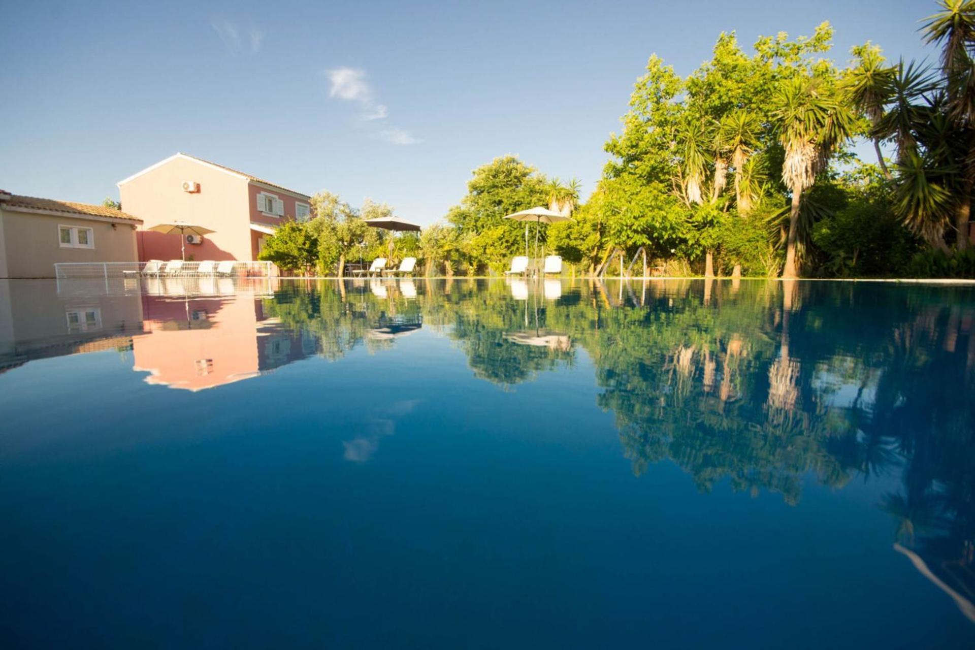 Chrysanthy Apartments ซีดารี ภายนอก รูปภาพ